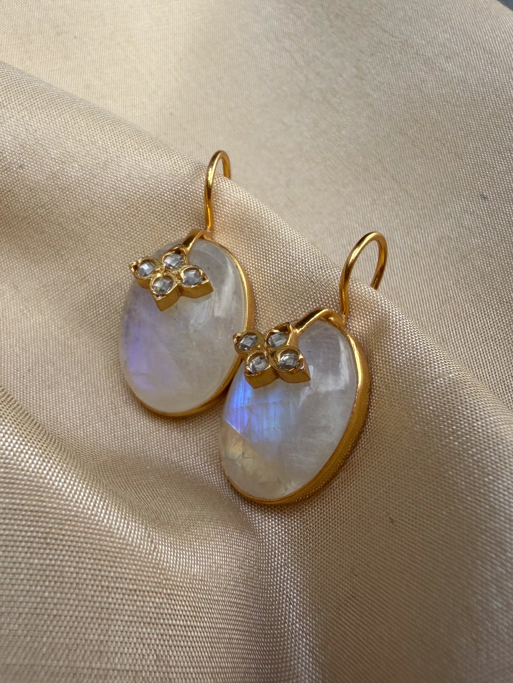 Mira Earrings 1