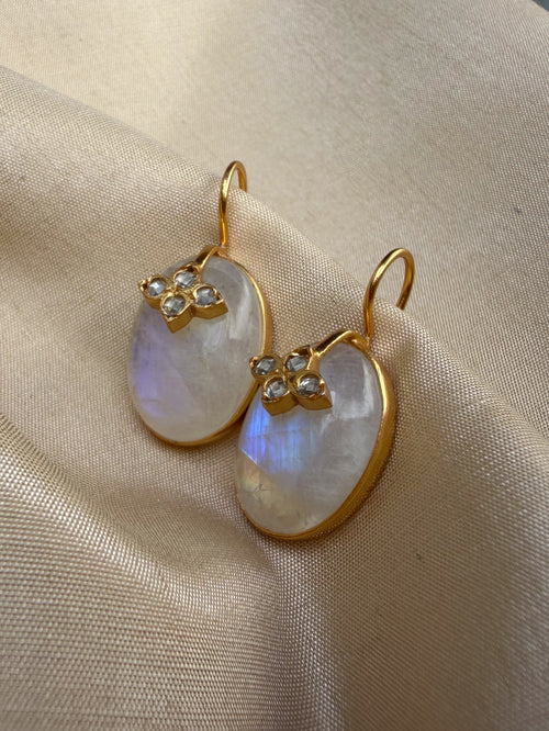 Mira Earrings 1